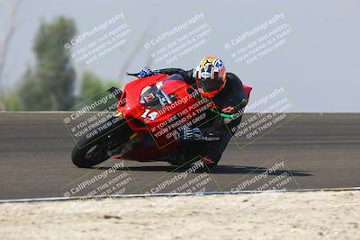 media/Sep-20-2025-TrackDaz (Sat) [[27f0cde673]]/A Group/11am (Turn 2)/